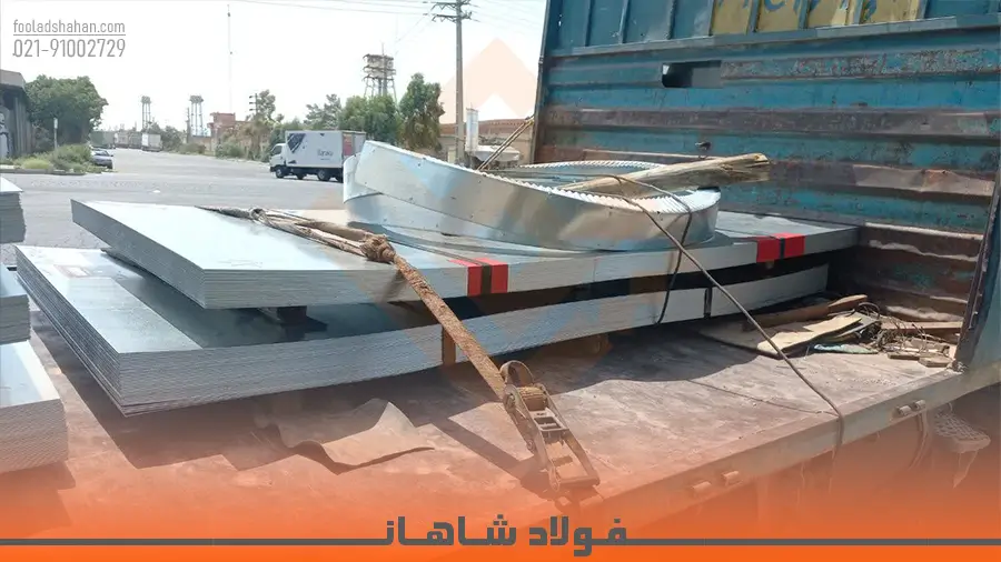 تولید گاردریل و تابلوهای ترافیکی با ورق آهن فرم‌داده‌شده